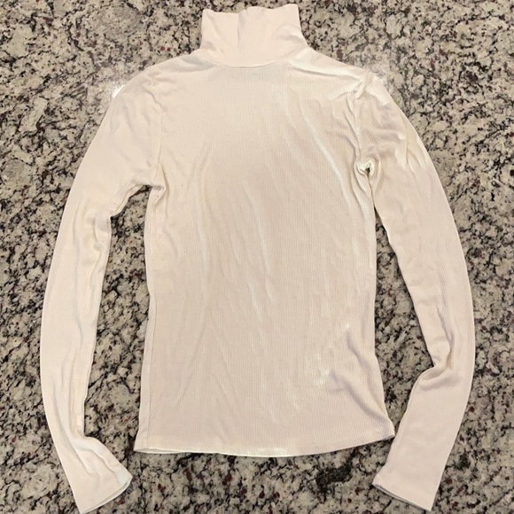 Urban outfitters ribbed turtleneck - Picture 1 of 5